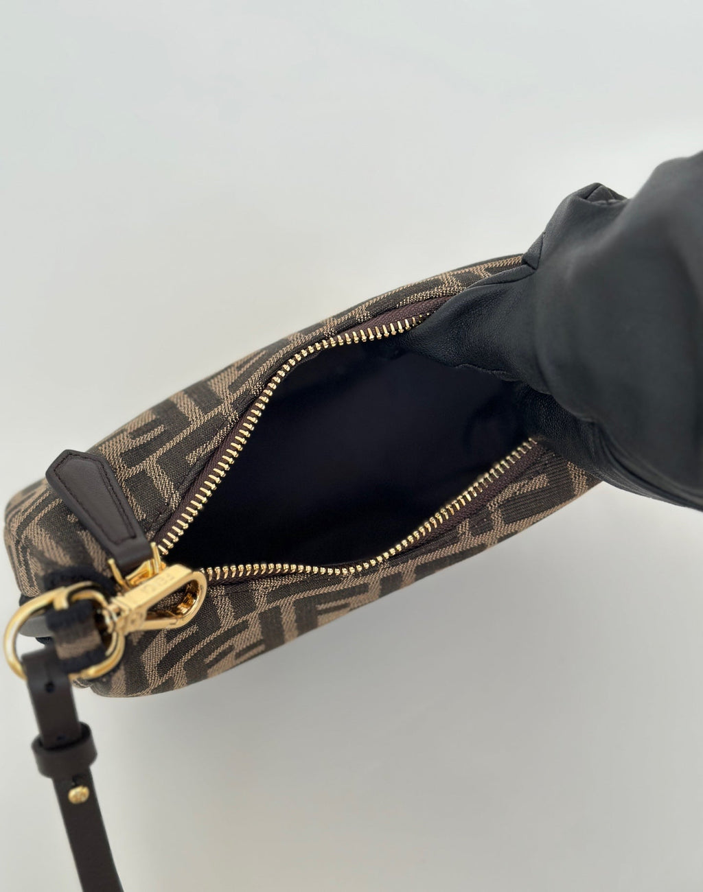 Mini bolso de hombro Crescent