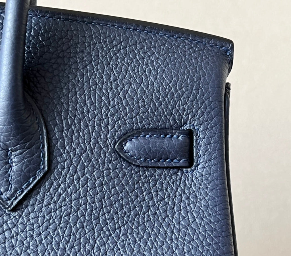 Bolso de piel estructurado